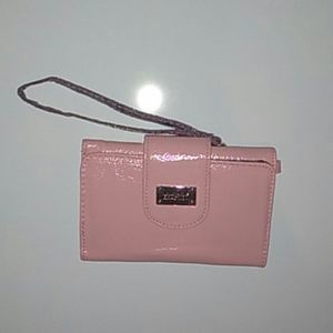 Kenneth Cole Reaction!